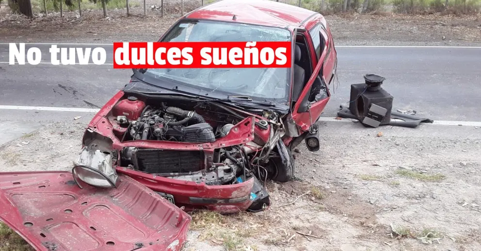 Se quedó dormido y protagonizó un impactante choque