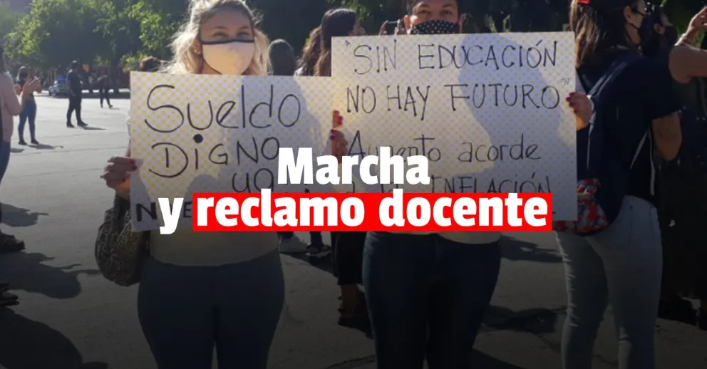 Los docentes marcharon para pedir aumento de sueldos