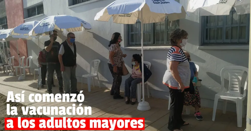 A la sombra y con distanciamiento comenzaron a vacunar a los adultos mayores