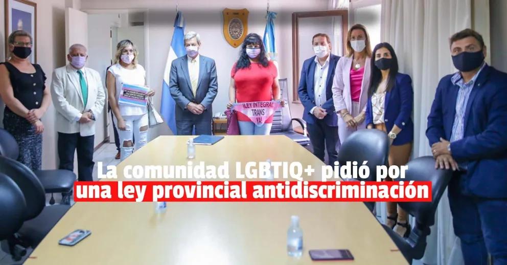 Integrantes de la comunidad LGBTQI+ presentaron un petitorio en la Legislatura