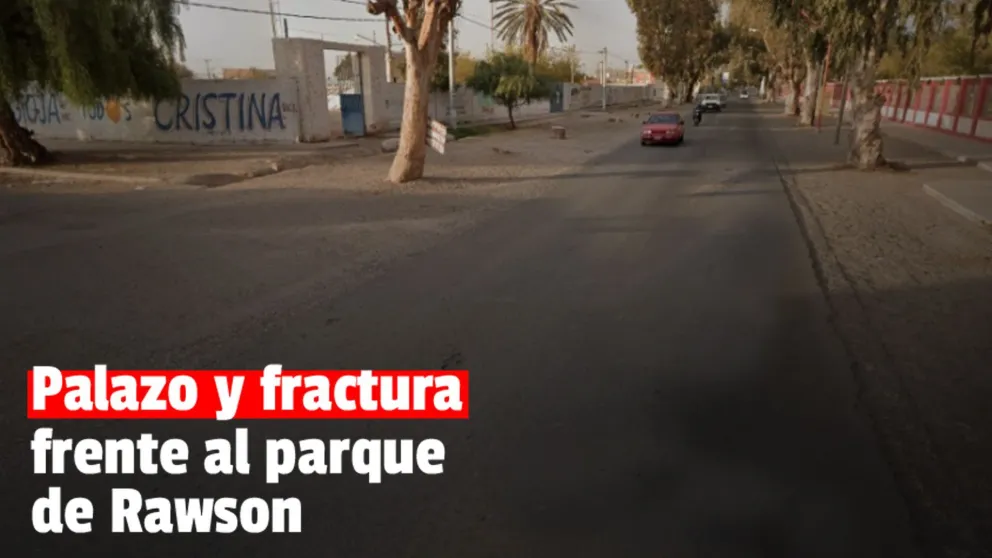 Un motociclista terminó con la rodilla fracturada tras un fuerte choque