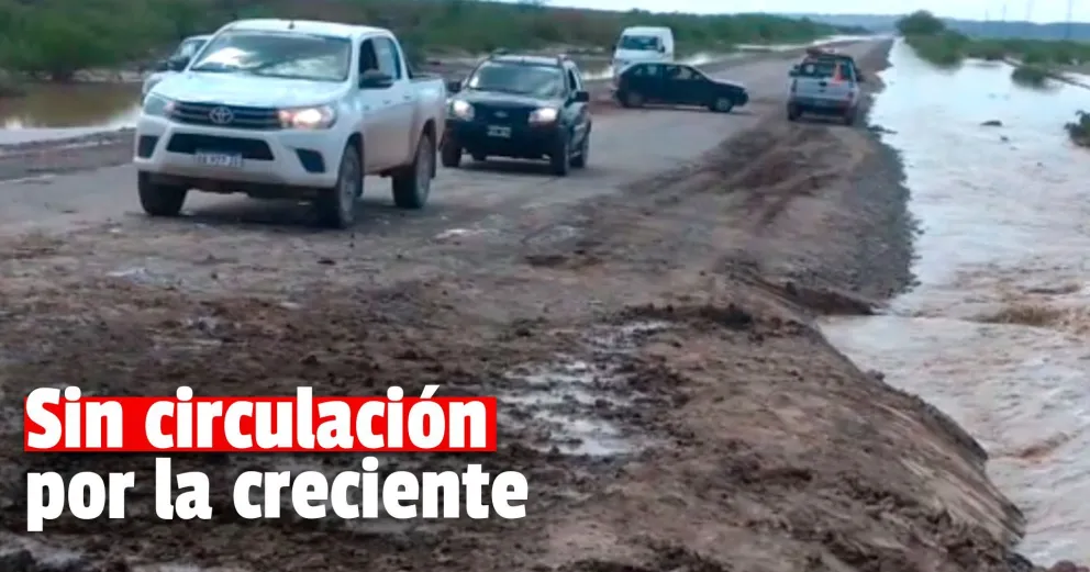 Por la lluvia quedó interrumpido el tránsito de Ruta 40 en tres departamentos