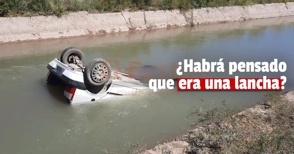 Perdió el control de su auto y terminó en un canal
