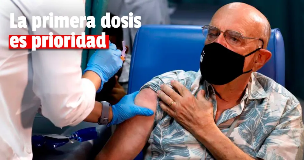 Para disminuir el impacto de la segunda ola, las primeras dosis serán prioridad