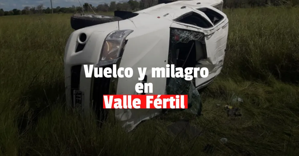 Volcaron en la ruta y se salvaron de milagro