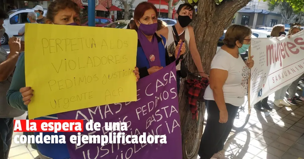 Vigilia en la puerta de Tribunales a la espera de la condena contra el hombre que violó a su hija durante 24 años