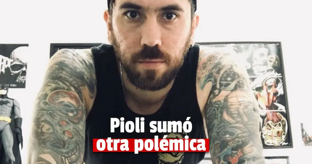 Continúa el calvario para la joven víctima de sextorsión: el tatuador contó intimidades en una radio