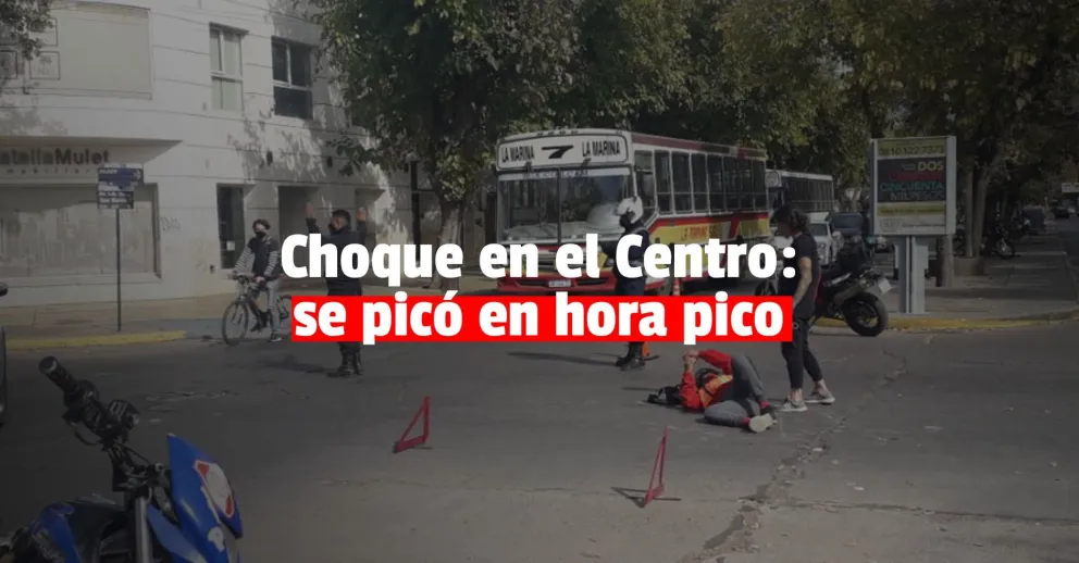Fuerte choque en una transitada esquina céntrica