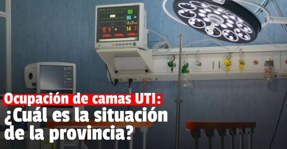 ¿Cuál es el porcentaje de camas de terapia disponibles en Salud?