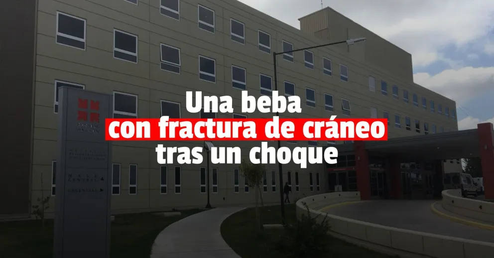 Un auto chocó a una familia y una beba quedó en grave estado