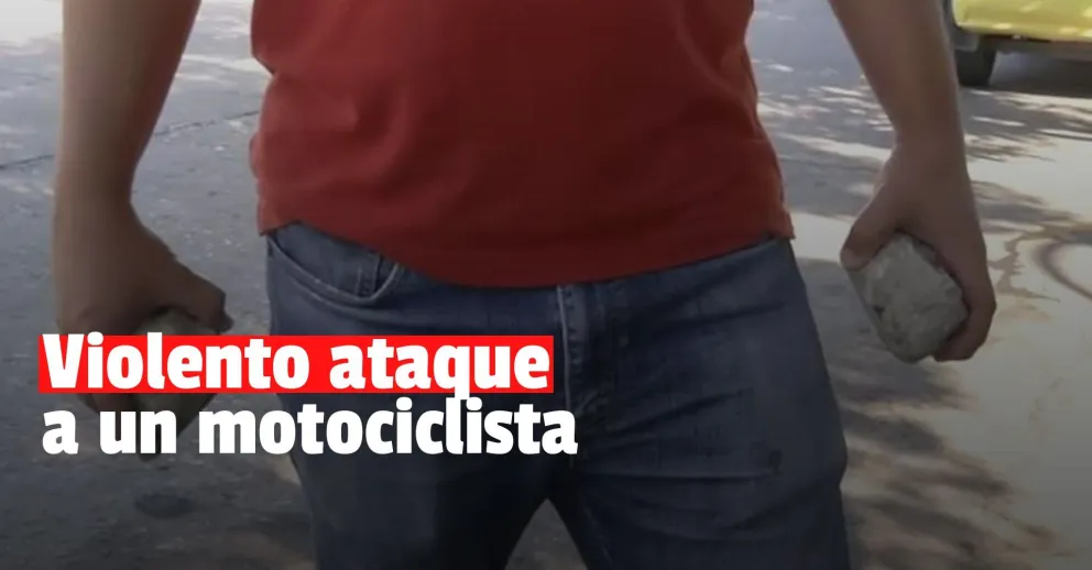 Quisieron robarle a un motociclista y comenzaron a apedrearlo