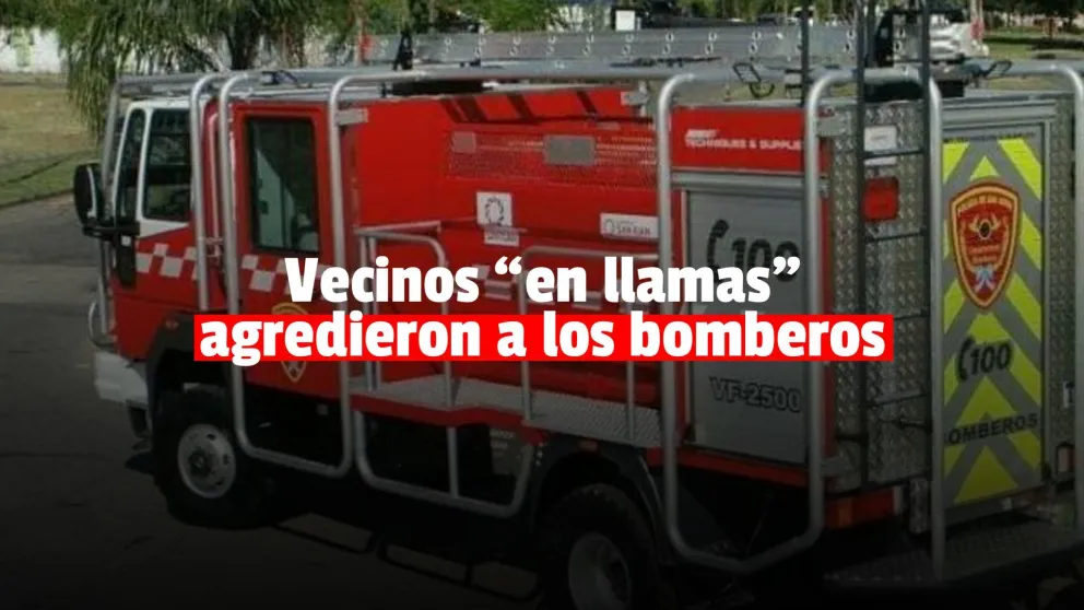 Se incendió una casa y cuando llegaron los bomberos fueron agredidos por los vecinos