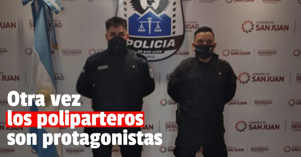 Dos policías ayudaron a una mujer a dar a luz a su bebe