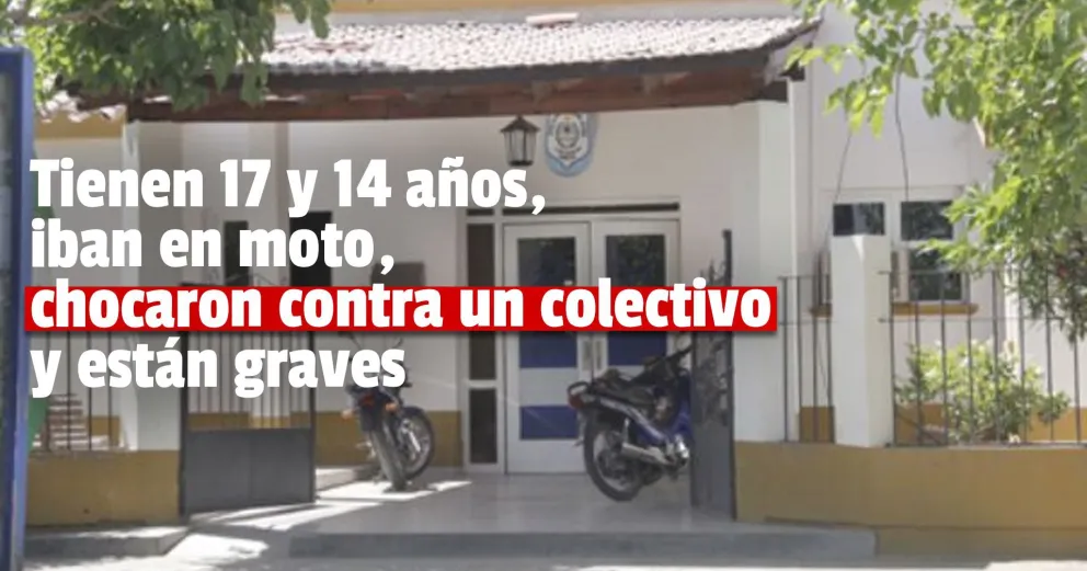 Dos menores que circulaban en moto chocaron contra un colectivo y terminaron internados