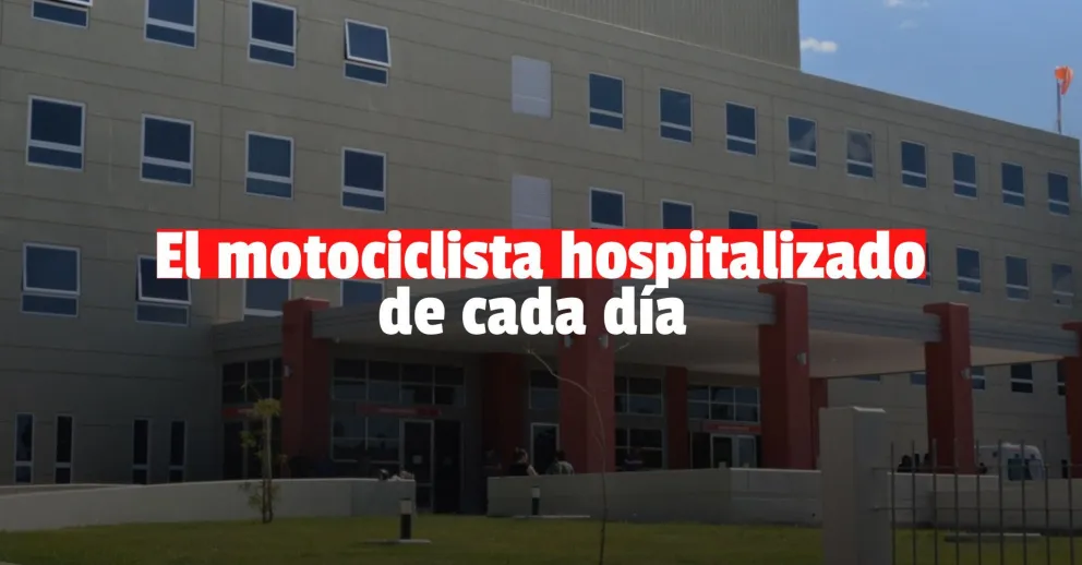 Un motociclista terminó fracturado tras chocar contra un auto