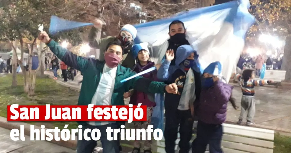 Pese a las restricciones, los sanjuaninos salieron a festejar el histórico triunfo