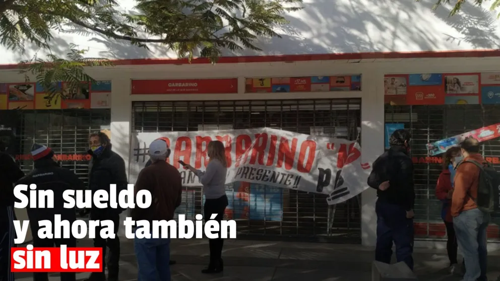 Los empleados de Garbarino hicieron una manifestación tras llevar tres meses sin cobrar