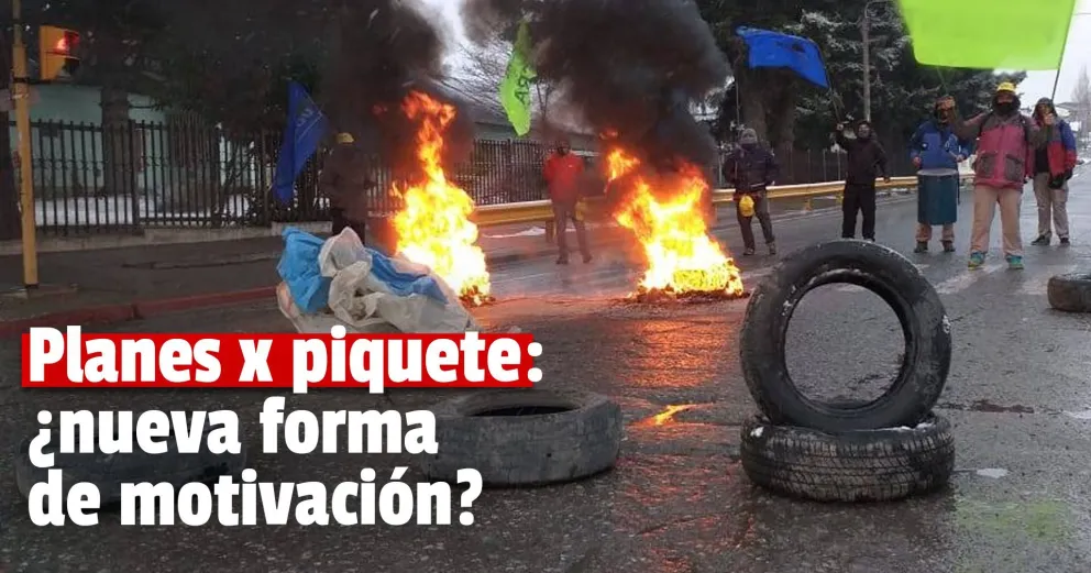 El dirigente social acusado de entregar planes a cambio de asistir a marchas se defendió