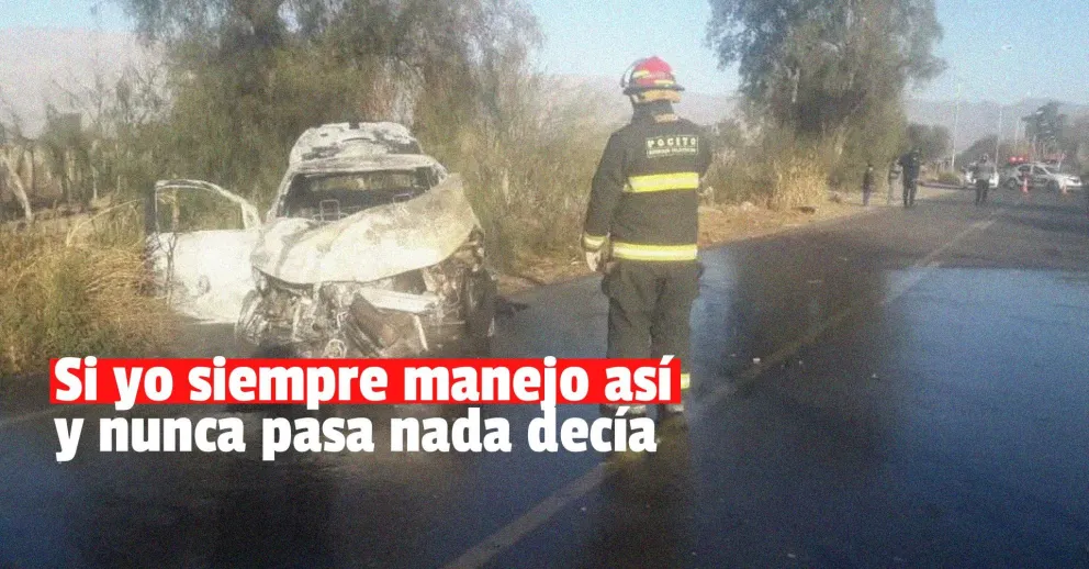 Se estrelló contra un poste y se incendió la camioneta