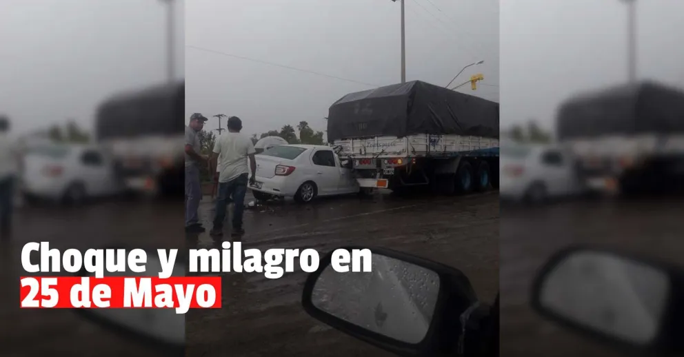 Chocaron por detrás a un camión y se salvaron de milagro