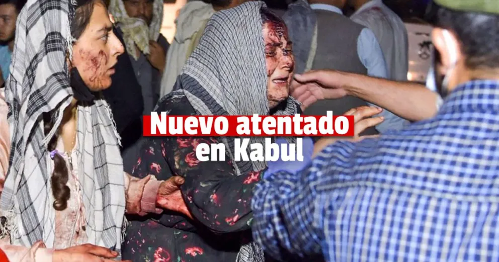 Atentado en las afueras del aeropuerto de Kabul: 60 muertos y cerca de 150 heridos
