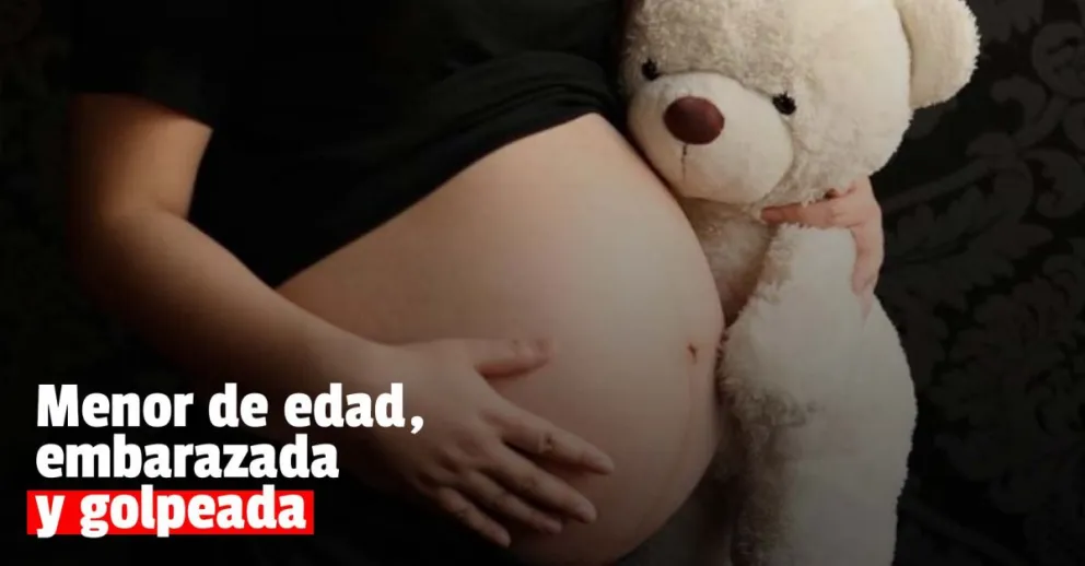 Se enteró que su hija de 15 años está embarazada y la golpeó de forma feroz