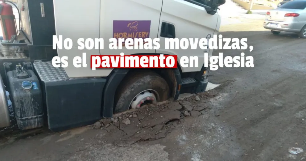 Rodeo: un camión se hundió y quedó estancado en medio de una transitada calle