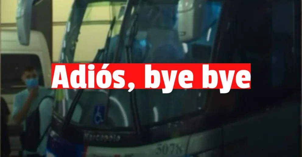La selección abandonó el estadio tres horas después del escándalo y emprende el regreso a la Argentina