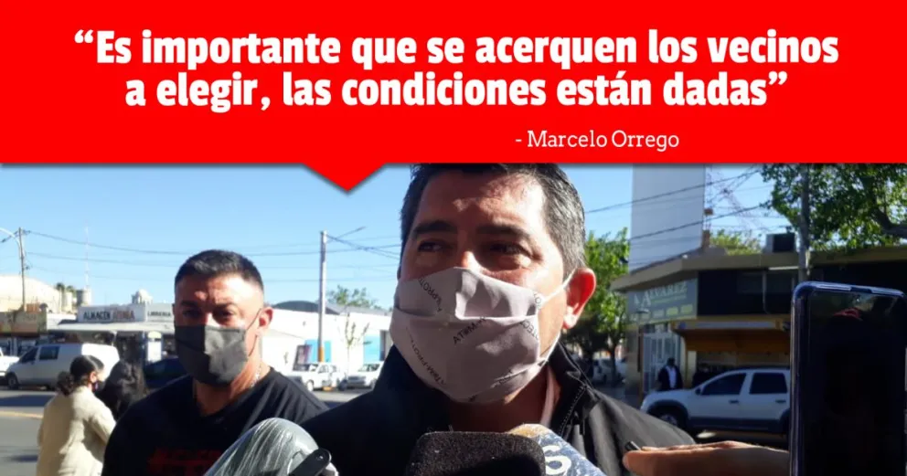 El diputado Marcelo Orrego llegó a votar e invitó a la población a que haga lo mismo