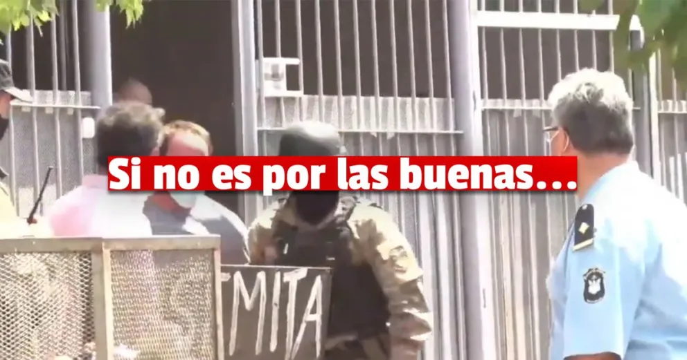 Finalmente redujeron al hombre que agredió a su hermana y se atrincheró