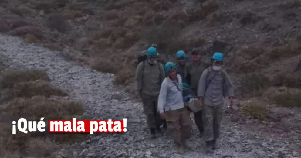 Rescataron a una mujer que sufrió un accidente en el cerro Tres Marías